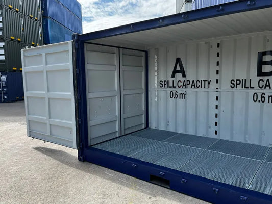 Sockel „OPEN SIDE 20“ mit Tropfschale und Auffangschale.